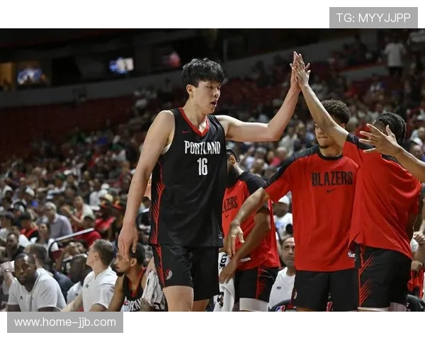开拓者官方盛赞杨瀚森八连发引爆NBA官推全美球迷为中国杨疯狂